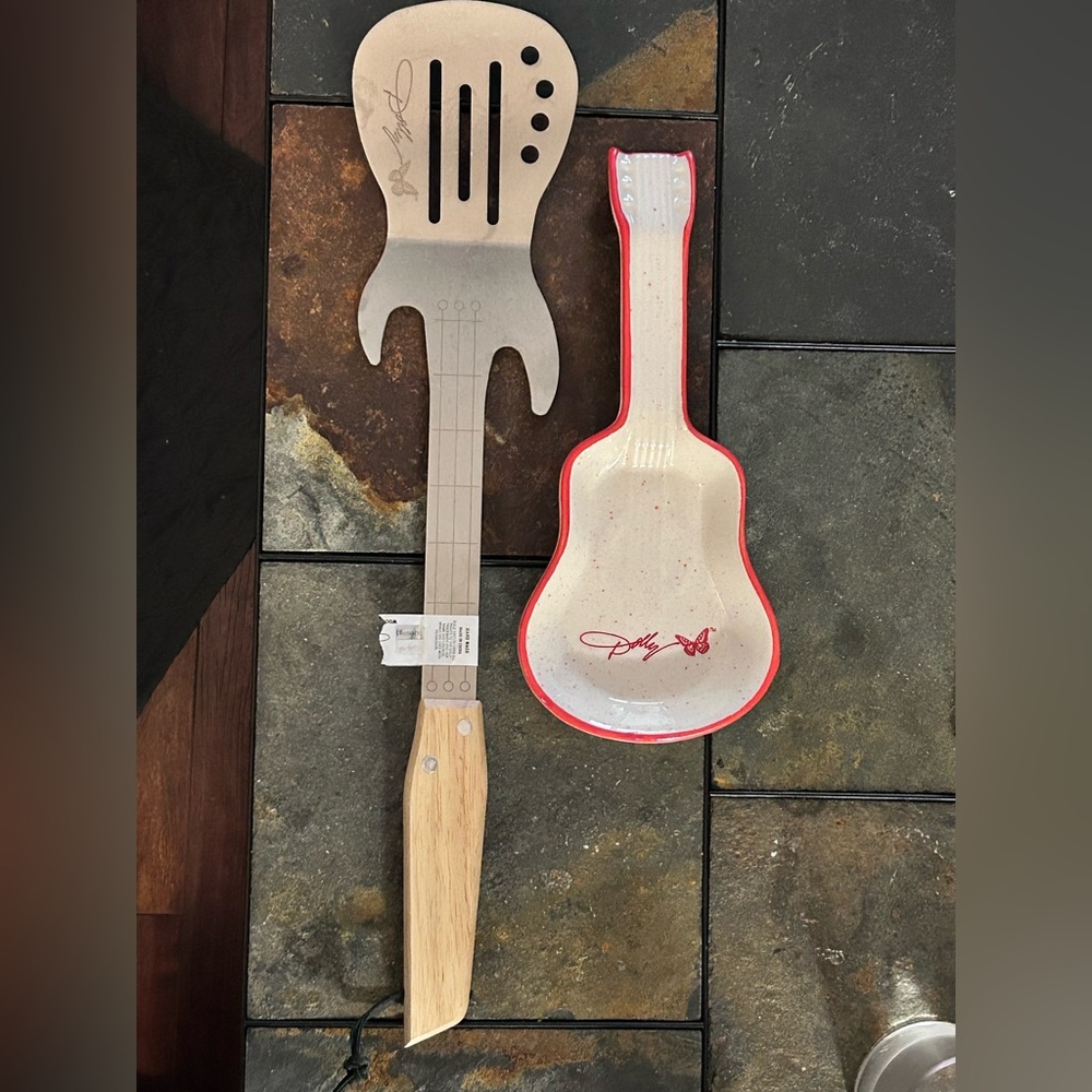 Dolly Parton Guitar Turner & Spoon Rest set